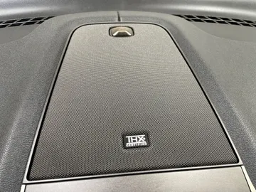 2016 Lincoln MKZ Hybrid - image 32