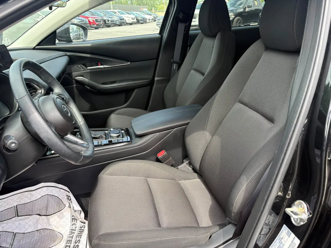 2025 Mazda CX-30 — photo 7