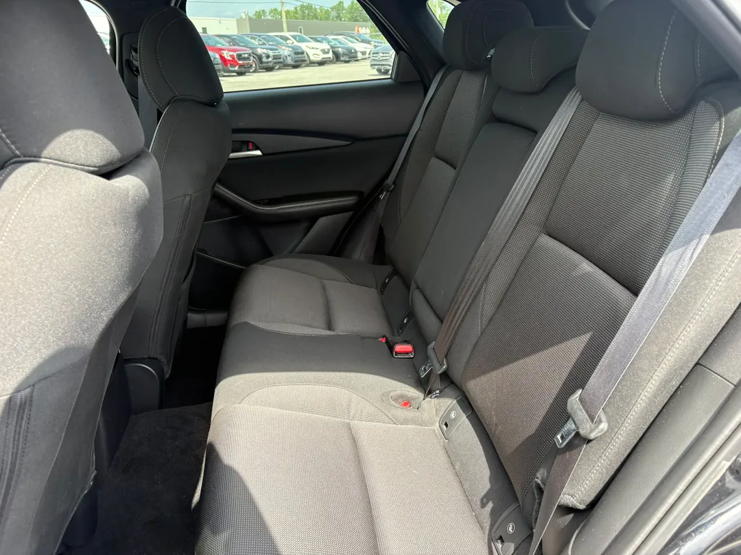 2025 Mazda CX-30 — photo 8