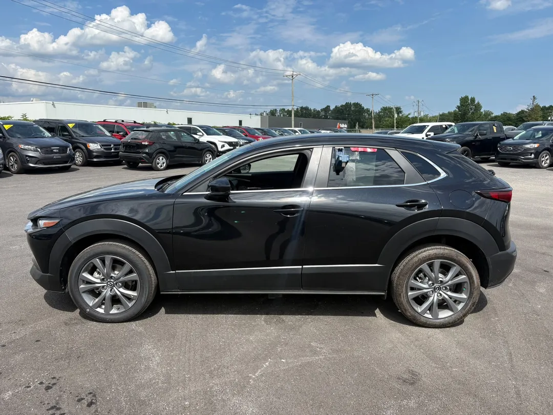 2025 Mazda CX-30 — photo 4