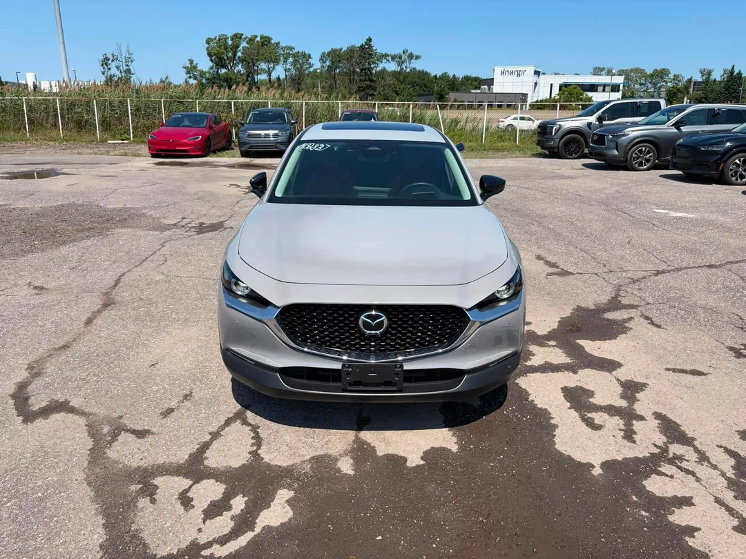 2025 Mazda CX-30 — photo 2