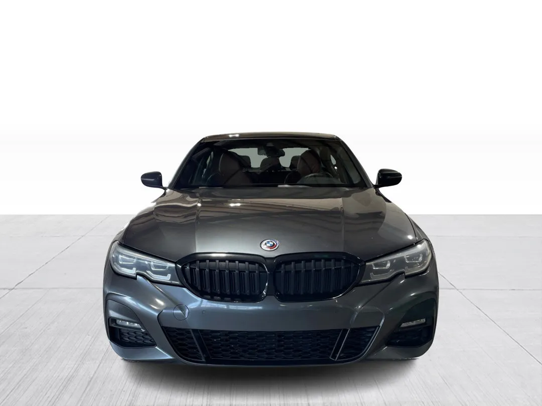 2022 BMW 3 Series — photo 8
