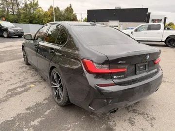 2020 BMW 3 Series - image 3