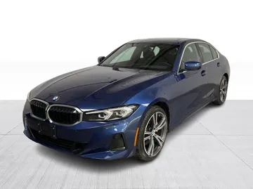 2023 BMW 3 Series - image 3