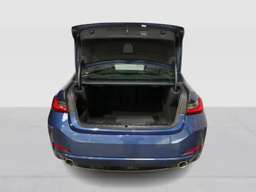 2023 BMW 3 Series - image 13
