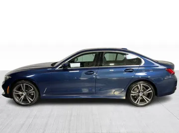 2023 BMW 3 Series - image 4