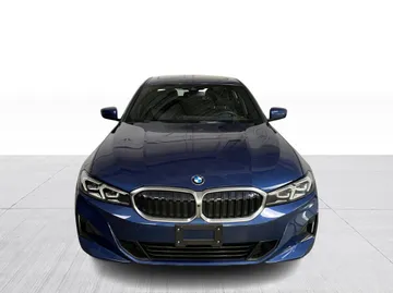 2023 BMW 3 Series - image 2