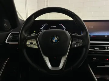 2023 BMW 3 Series - image 17