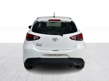 2020 Toyota Yaris Hatchback - image 11