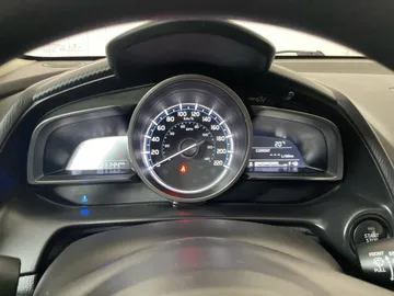2020 Toyota Yaris - image 15