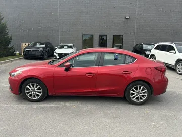 2016 Mazda Mazda3 - image 4