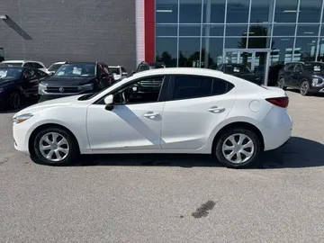 2018 Mazda Mazda3 - image 4