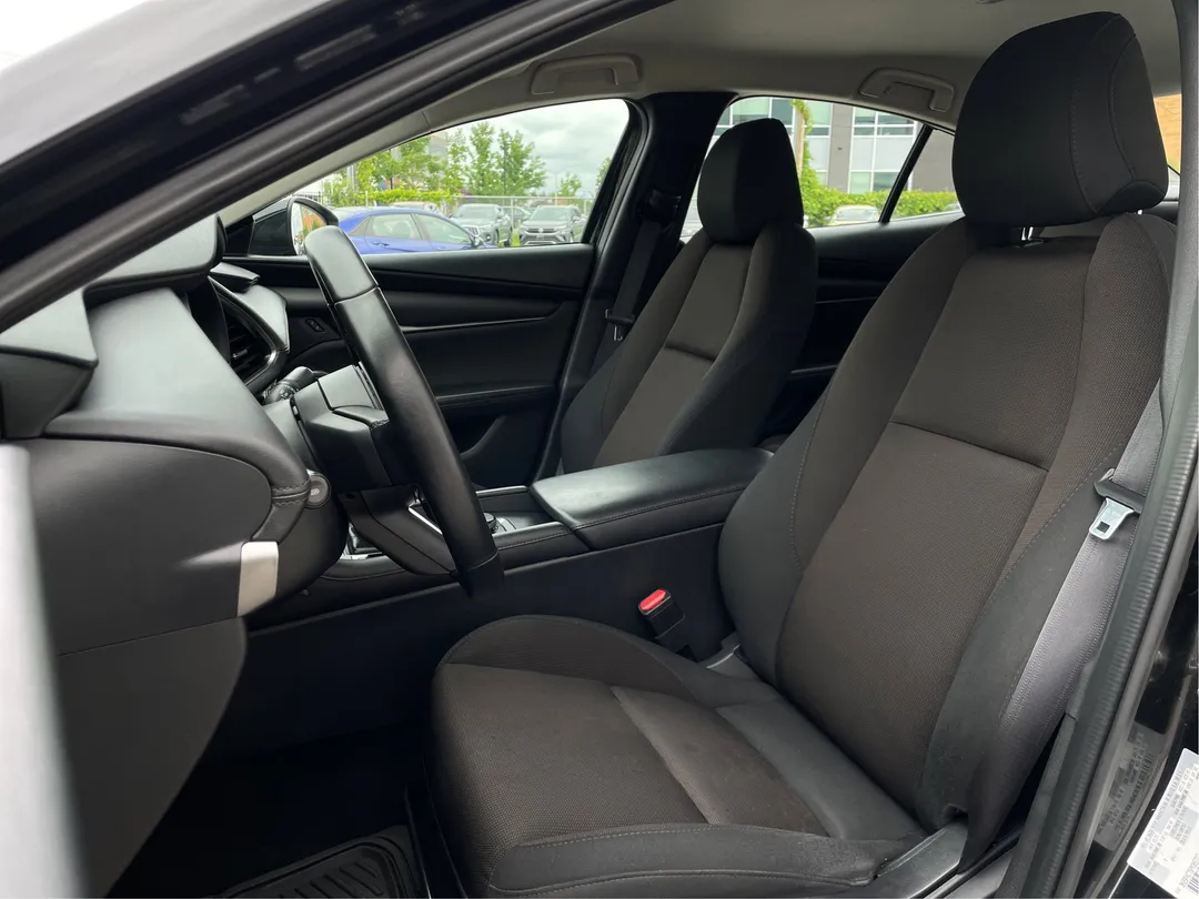 2023 Mazda 3 — photo 3