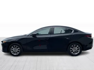 2023 Mazda 3 - image 10
