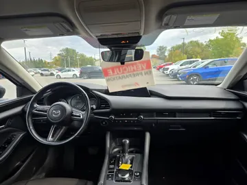 2021 Mazda Mazda3 - image 9
