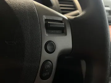 2012 Nissan Sentra - image 22