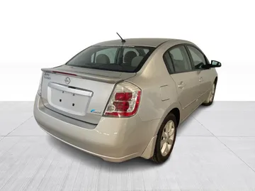 2012 Nissan Sentra - image 8