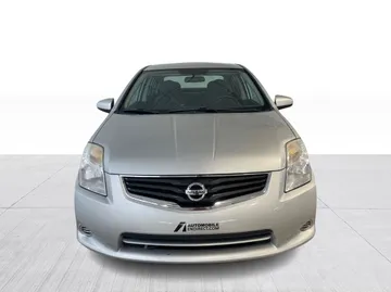 2012 Nissan Sentra - image 2