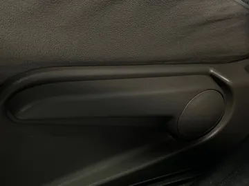 2012 Nissan Sentra - image 16