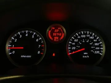 2012 Nissan Sentra - image 13