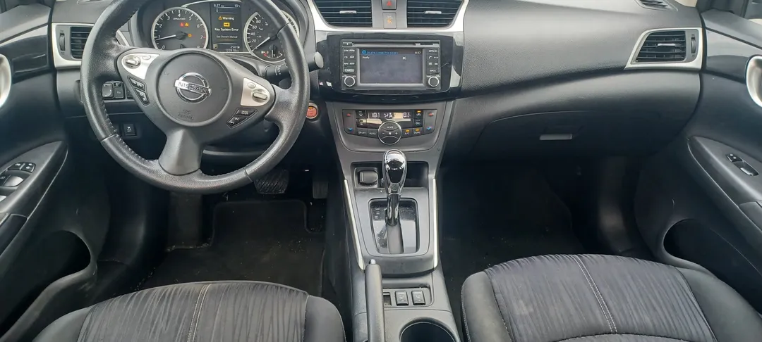 2018 Nissan Sentra — photo 8