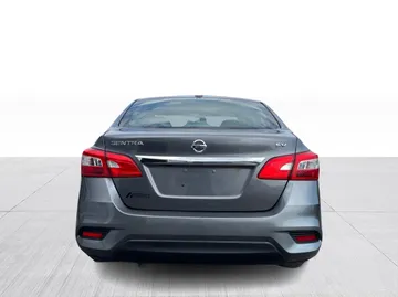 2018 Nissan Sentra - image 11
