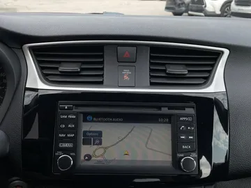 2018 Nissan Sentra - image 18