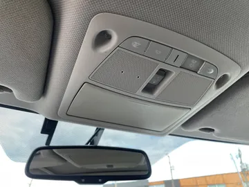 2018 Nissan Sentra - image 15