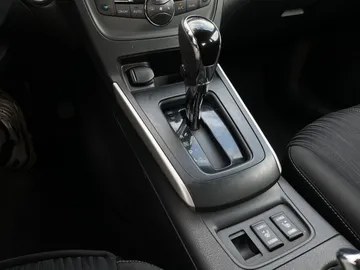 2018 Nissan Sentra - image 25