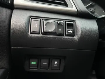 2018 Nissan Sentra - image 27