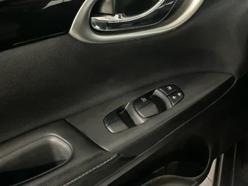 2018 Nissan Sentra - image 19