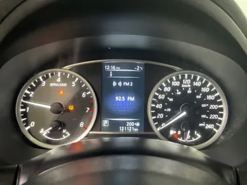 2018 Nissan Sentra - image 14