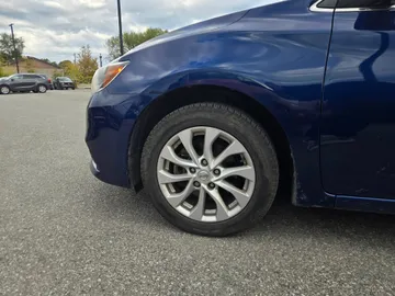2019 Nissan Sentra - image 7
