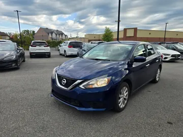 2019 Nissan Sentra - image 3