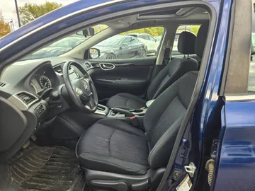 2019 Nissan Sentra - image 8
