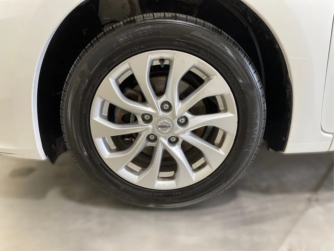2019 Nissan Sentra — photo 6