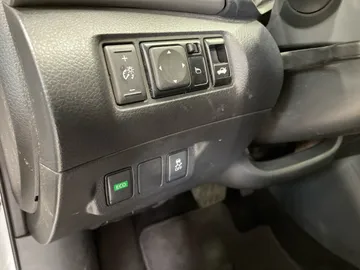 2019 Nissan Sentra - image 28