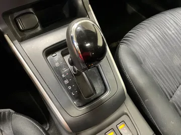 2019 Nissan Sentra - image 26