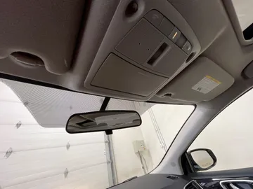 2019 Nissan Sentra - image 16