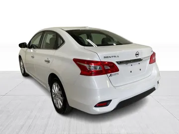 2019 Nissan Sentra - image 11