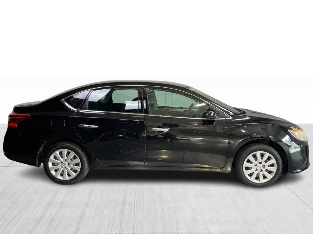 2019 Nissan Sentra — photo 8