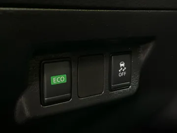 2019 Nissan Sentra - image 22
