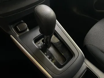 2019 Nissan Sentra - image 21