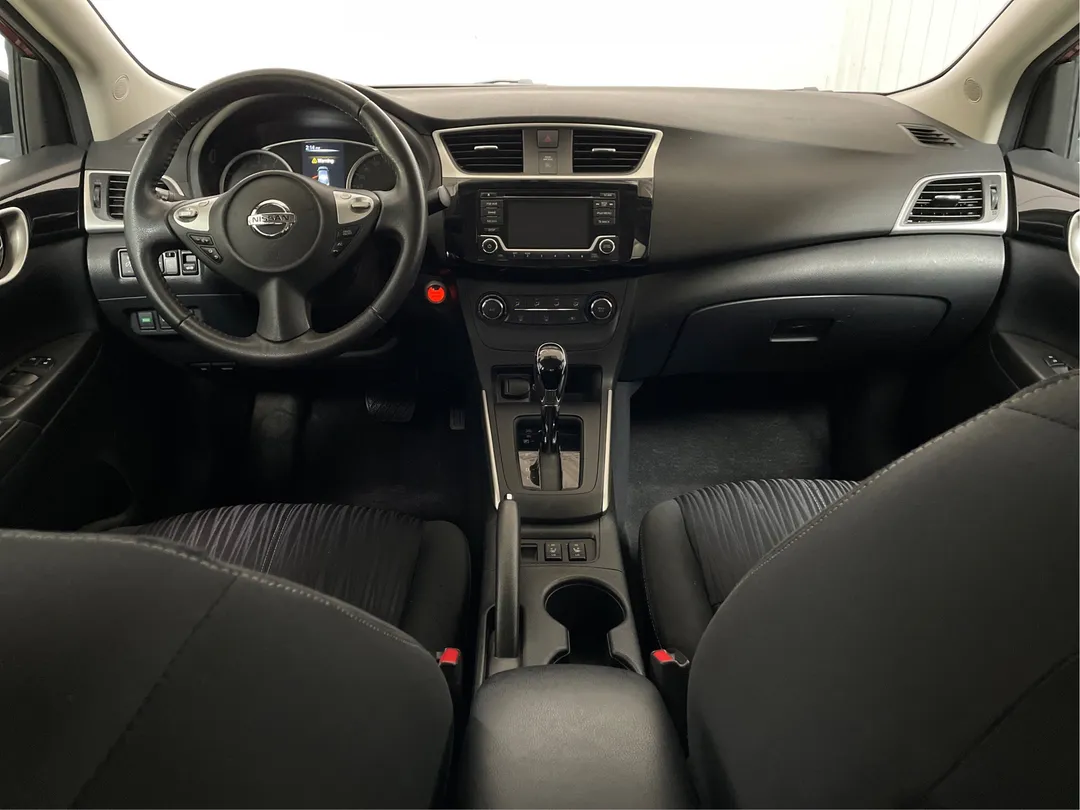 2017 Nissan Sentra — photo 4