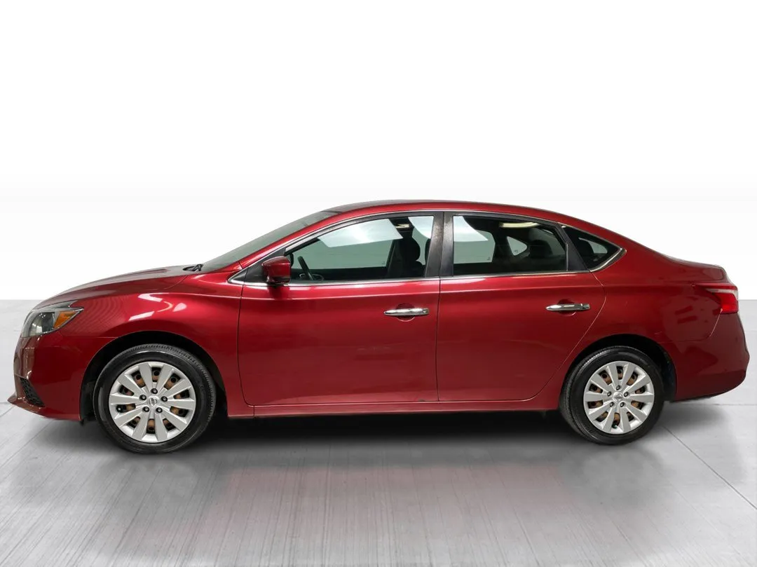 2017 Nissan Sentra — photo 7