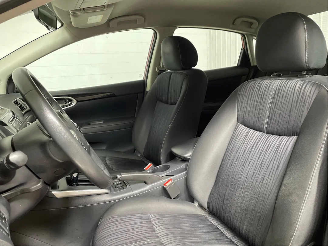 2017 Nissan Sentra — photo 3
