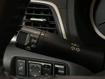 2017 Nissan Sentra - image 14