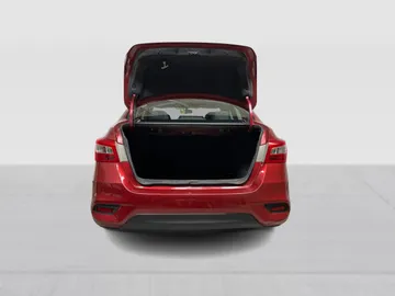 2017 Nissan Sentra - image 11
