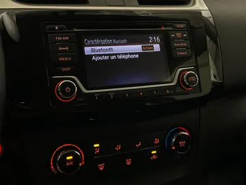 2017 Nissan Sentra - image 20