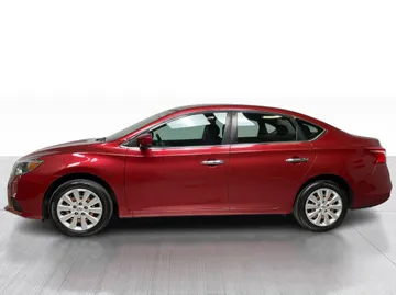 2017 Nissan Sentra - image 8